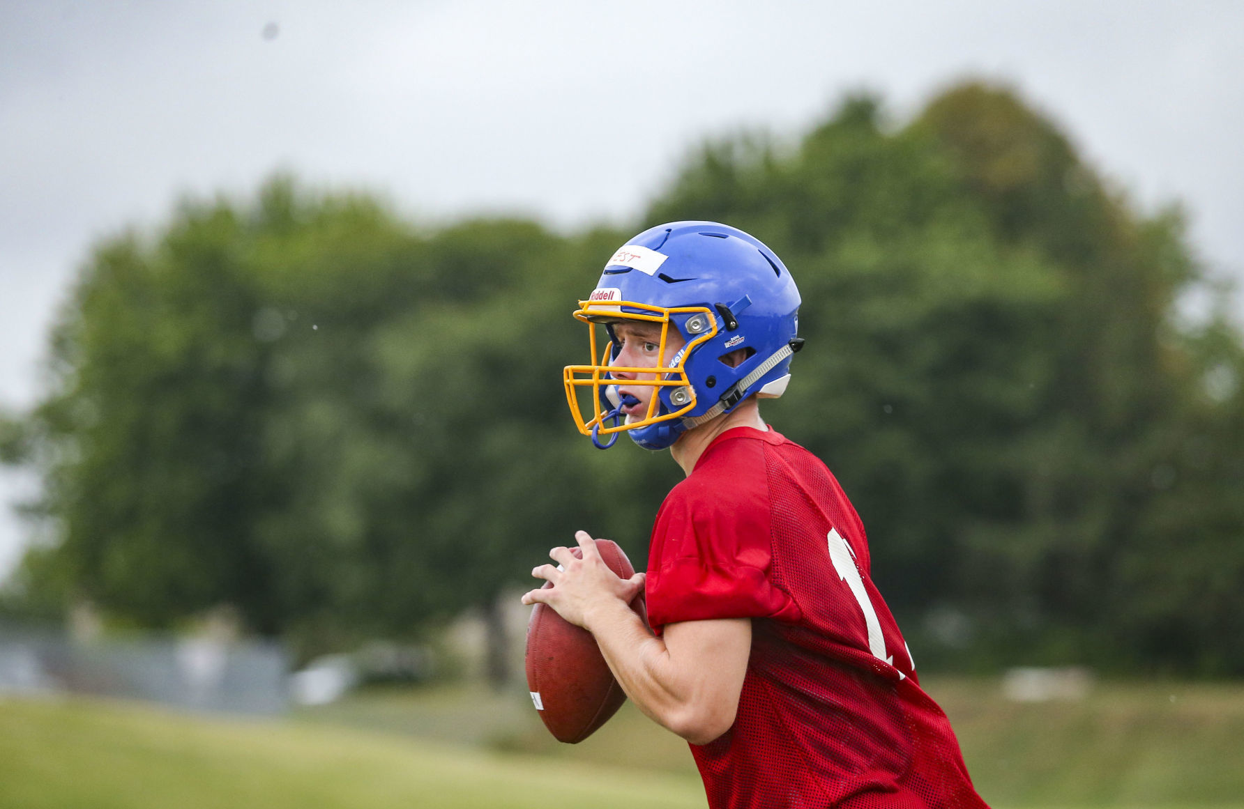 081219-qct-spt-football-practice-009
